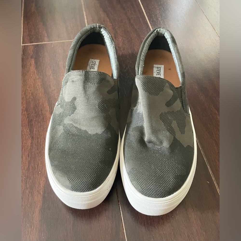 Steve Madden Slip-on Shoes